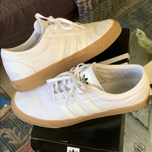 Adidas Adi-Ease All Whites - Picture 1 of 4